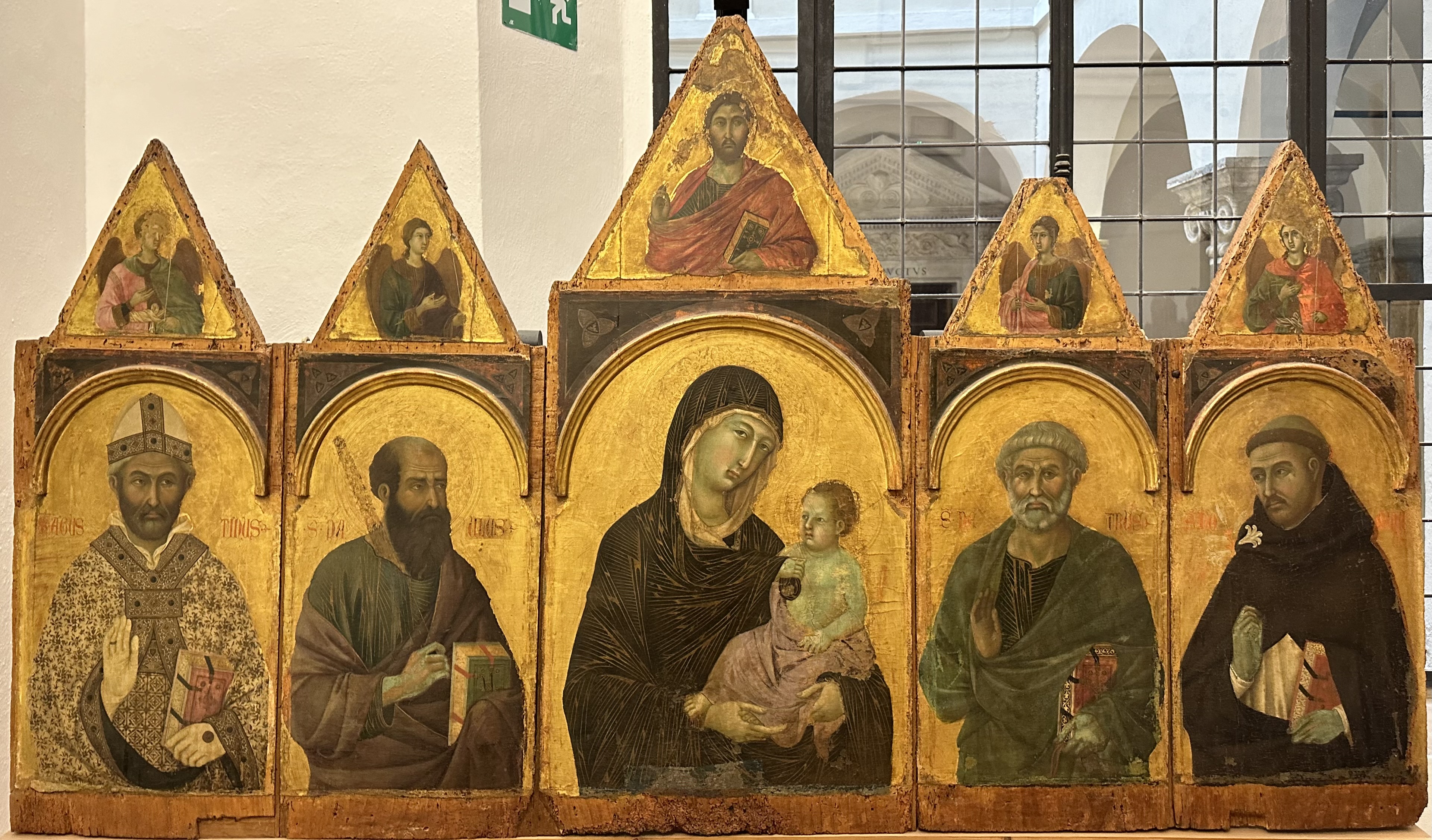 Duccio di Buoninsegna, « Madonna col Bambino e i Santi Agostino, Paolo ...